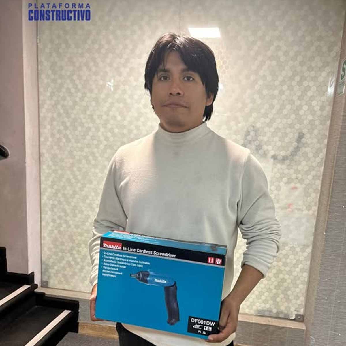 Sorteo del atornillador inalámbrico Makita df001dw